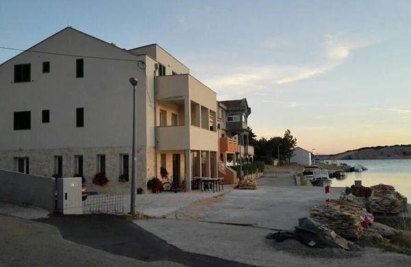 Apartments By The Sea Šimuni, Pag - 18386 Šimuni