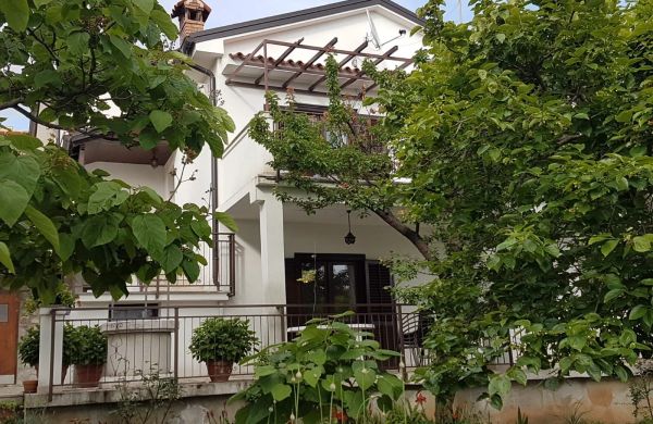 Apartments Mary Martinscica