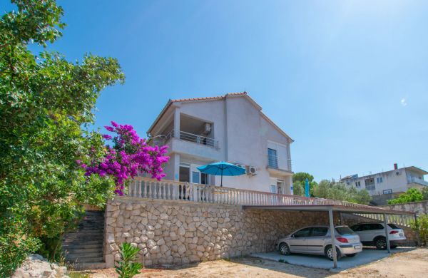 Apartments Calida A Drage