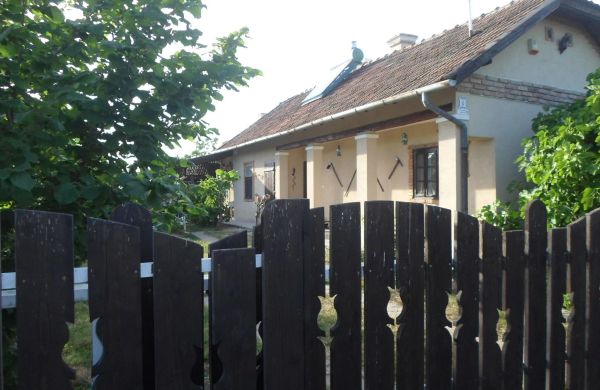 Tündérrózsa Vendégház Abádszalók