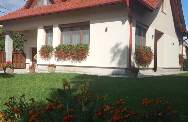 Hajós Vendégház Kisoroszi