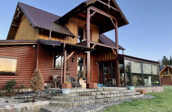 Dom nad Jeziorem - Basen - Sauna - Jacuzzi - Kort tenisowy Zduny