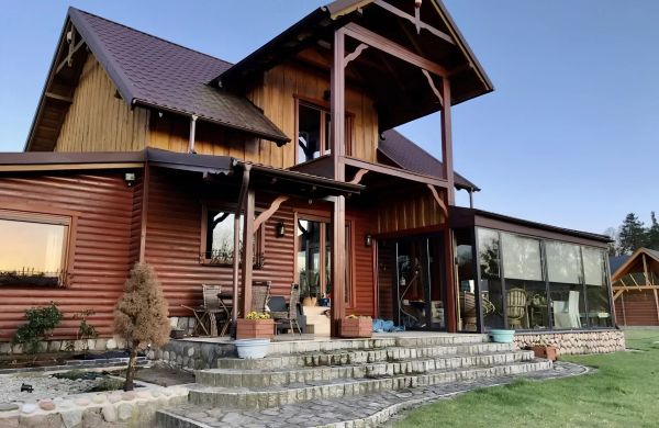 Dom nad Jeziorem - Basen - Sauna - Jacuzzi - Kort tenisowy Zduny