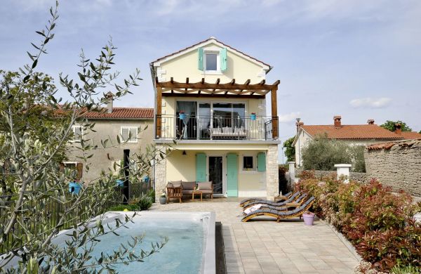 Villa Gisella Nedešćina Šumber