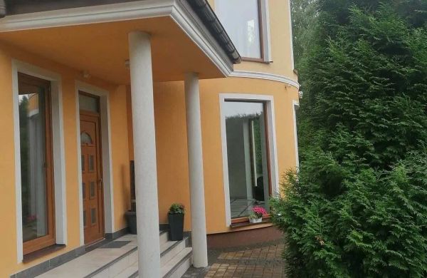Villa Otari Nová Role