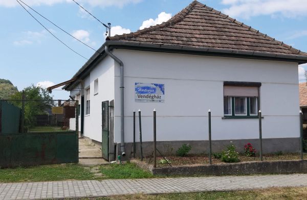 Hortenzia Vendégház Márianosztra