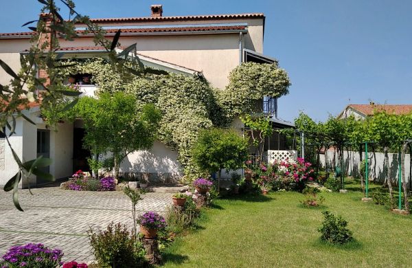 Apartments Bozac Porec