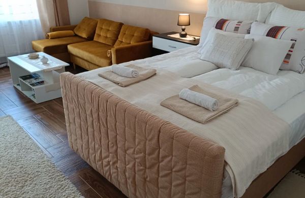 Kiskastély Apartman Balmazújváros