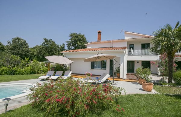 Vila Lena Labin