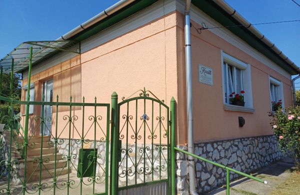 Kossuth Vendégház Cserépfalu