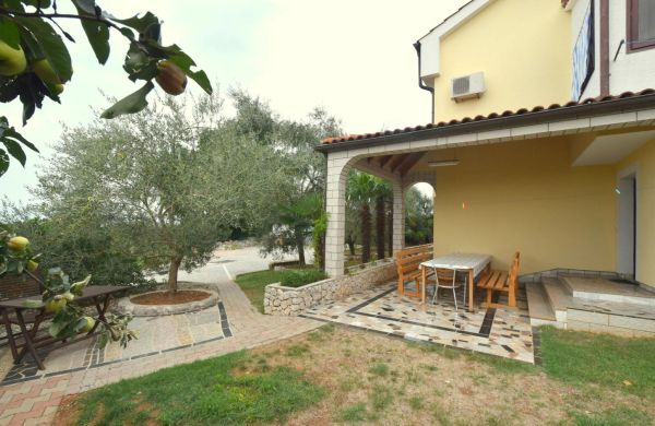 Apartmani Angie Njivice Krk