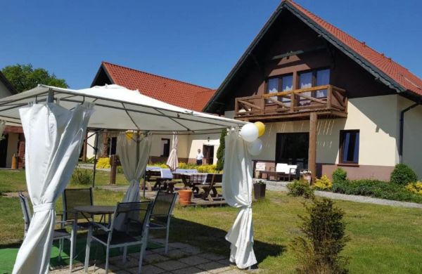 Pokoje i Domki Saraceńska Chata Stegna