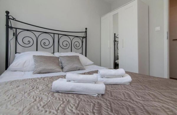 Apartament 24