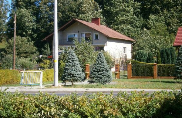 Pensjonat Ósemka Lewin Kłodzki