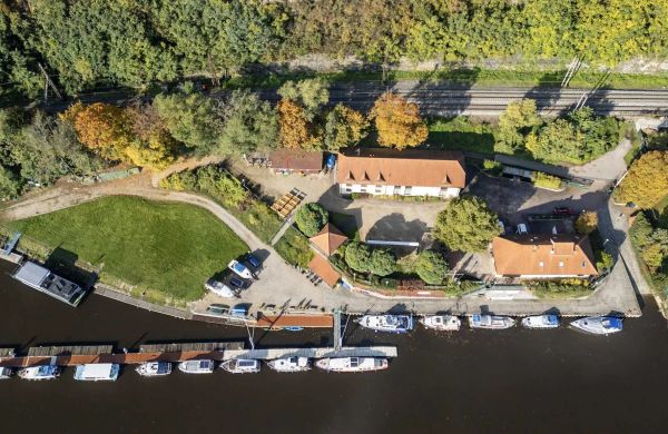 Marina Vltava Nelahozeves II