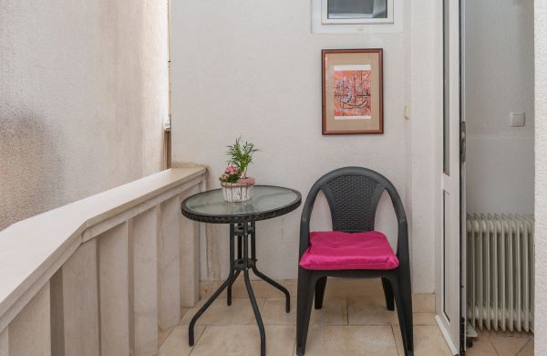 Apartments By The Sea Makarska - 21425