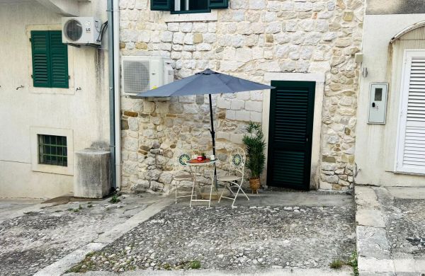 Apartments By The Sea Makarska - 21443