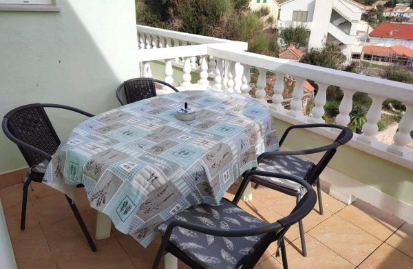 Apartments With Parking Space Palit, Rab - 22743 Palit