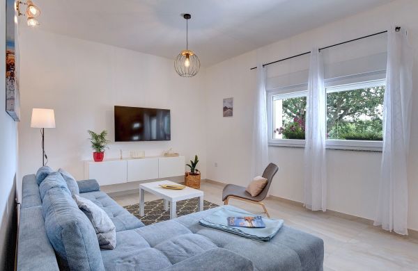 Apartments With Parking Space Valtura, Pula - 22791 Valtura