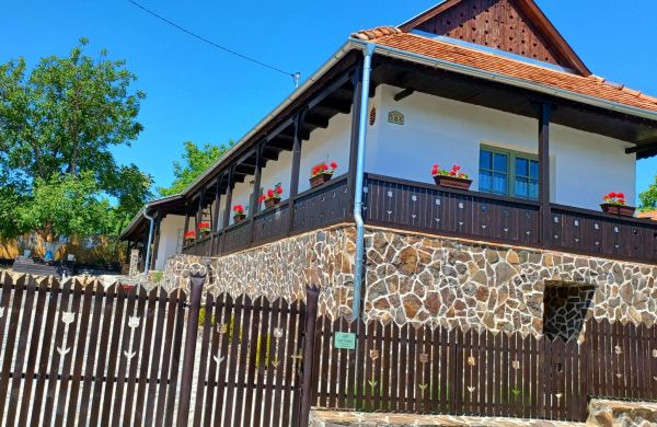 Várlak Hollókőn Vendégház Hollókő