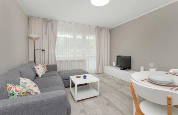 Stylowy Apartament z Balkonem | 200 m od Plaży