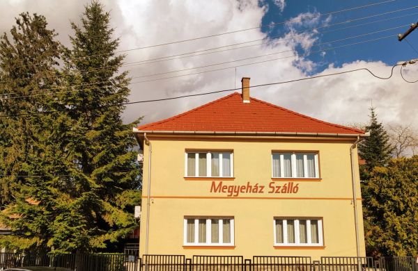 Megyeház Szálló Jászberény
