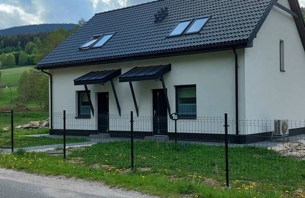 Domek nad potokiem Kamienica