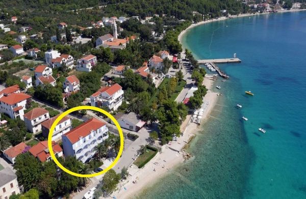 Apartment and Rooms Tomo 1 Zaostrog