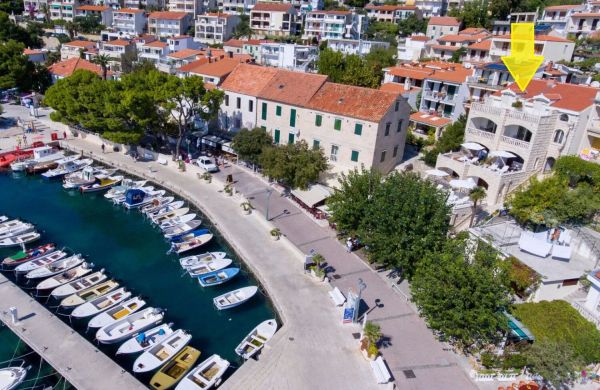 Apartments and Rooms Hope Brela II