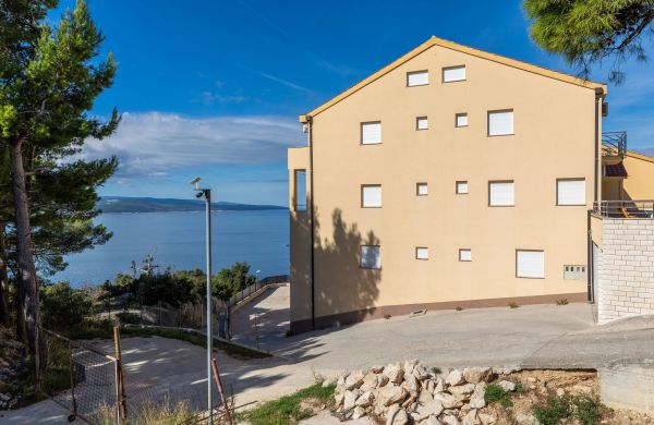 Apartments With Parking Space Krvavica, Makarska - 23540 Krvavica