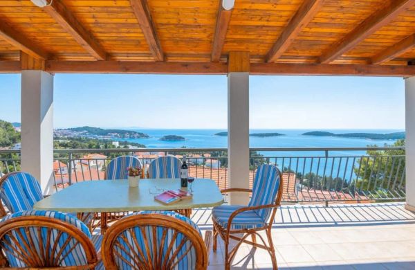 Apartments Nadi Hvar