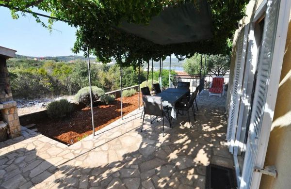 Apartment Vera Necujam