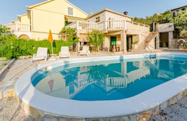 Apartment Ljubo Trogir