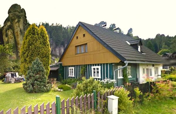Soukromí pod skalami