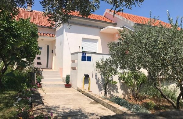 Apartments Ružica Lukoran