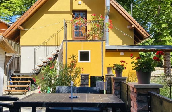 Herfli Apartman Szob