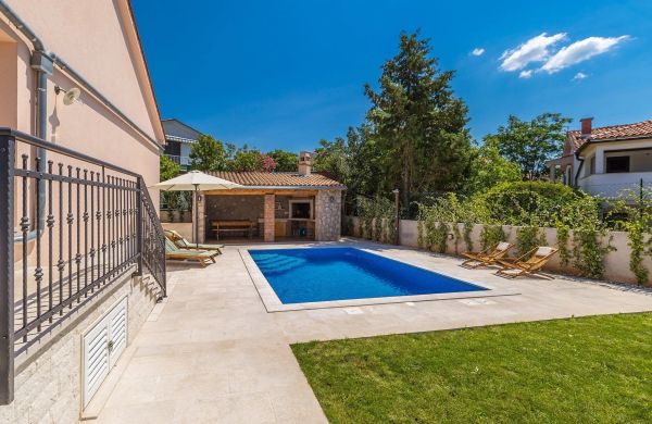 Villa Vita Pinezići