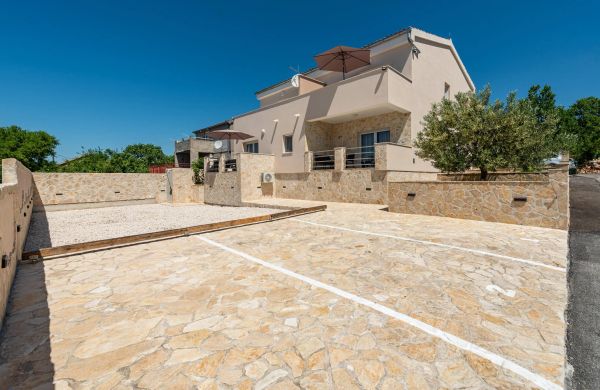 Apartman Maslenica - CDA659