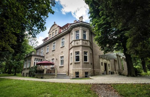Hotel Dębowy Biowellness & SPA Góry Sowie Bielawa