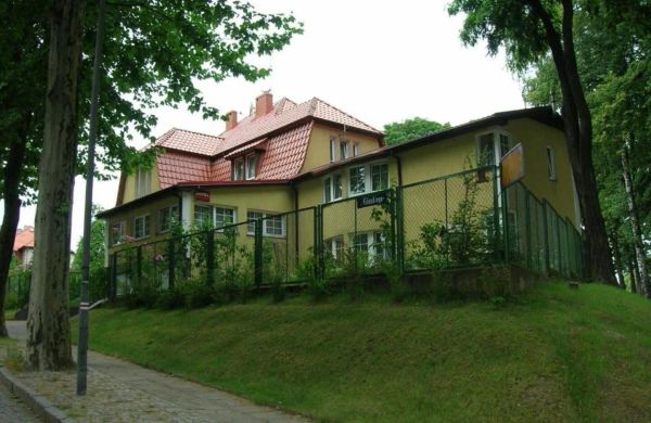 Hotel Pod Platanami Trzebnica
