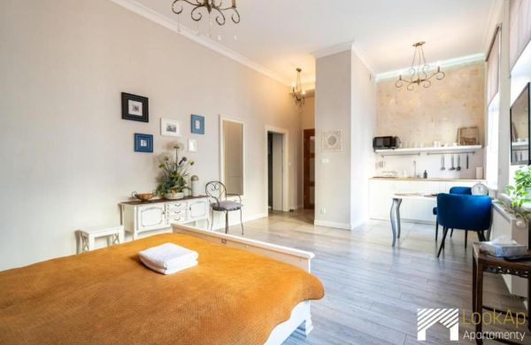 Apartament w sercu Poznania by LookAp