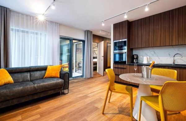 EASY RENT Apartments- The Art Lublin