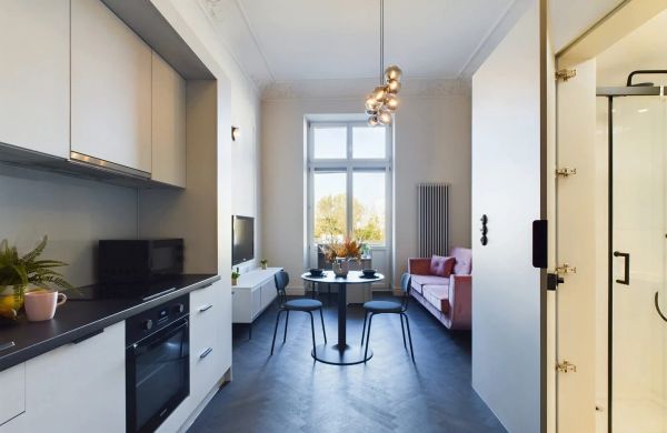 Hoża 39 Warszawa | Wyjątkowy Apartament | Biurko