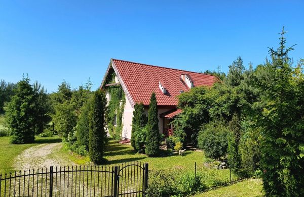 Dom z ogrodem na Mazurach