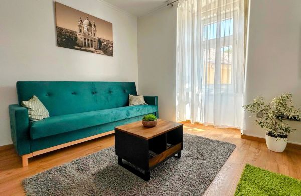 Eötvös Apartman Cegléd