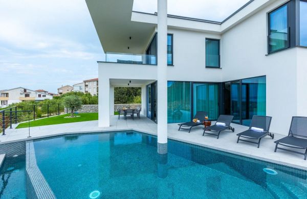 Luxury Villa 45°Punat