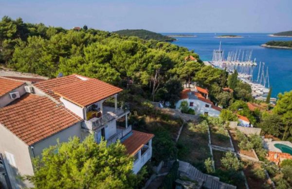 Apartments Vesna Maslinica