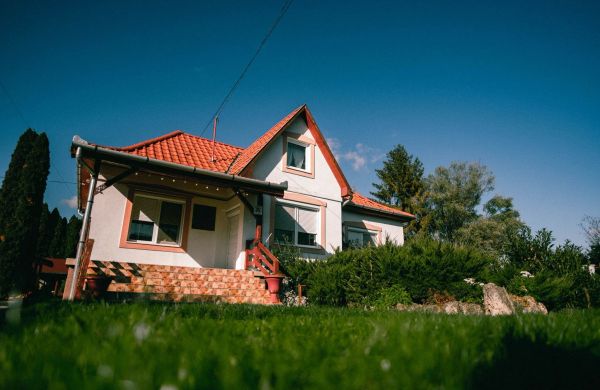 Fenyő Vendégház és Szabadidőkert Mikófalva