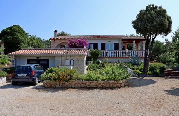 Apartments With Parking Space Barbat, Rab - 24215 Barbat