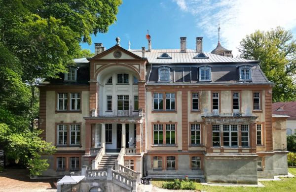 Pałac i Folwark Brzeźnica